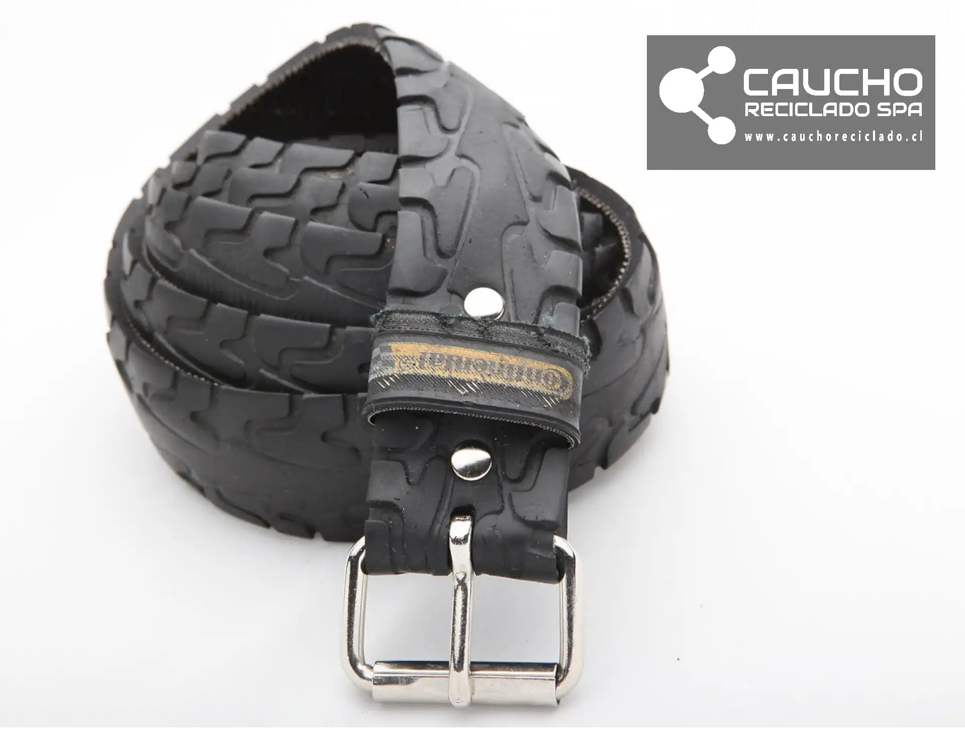 Accesorios Sostenibles: Cinturones, Bolsos y Artículos de Caucho Reciclado